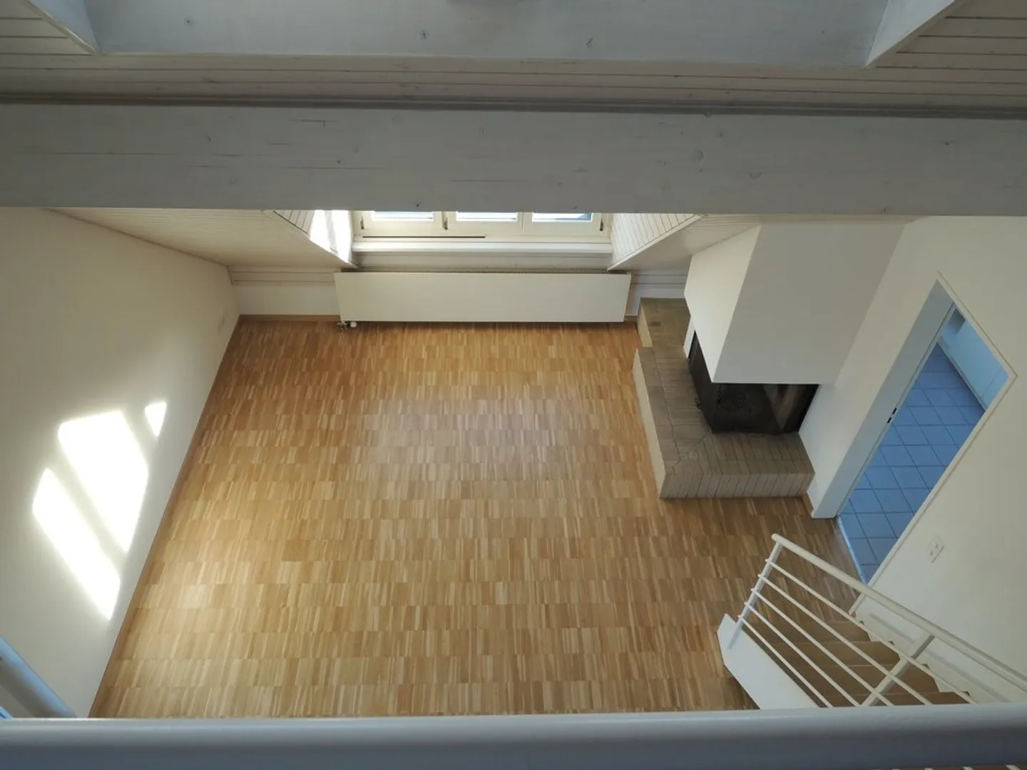 Geräumige lichtdurchflutete Wohnung - Foto 2 von 8