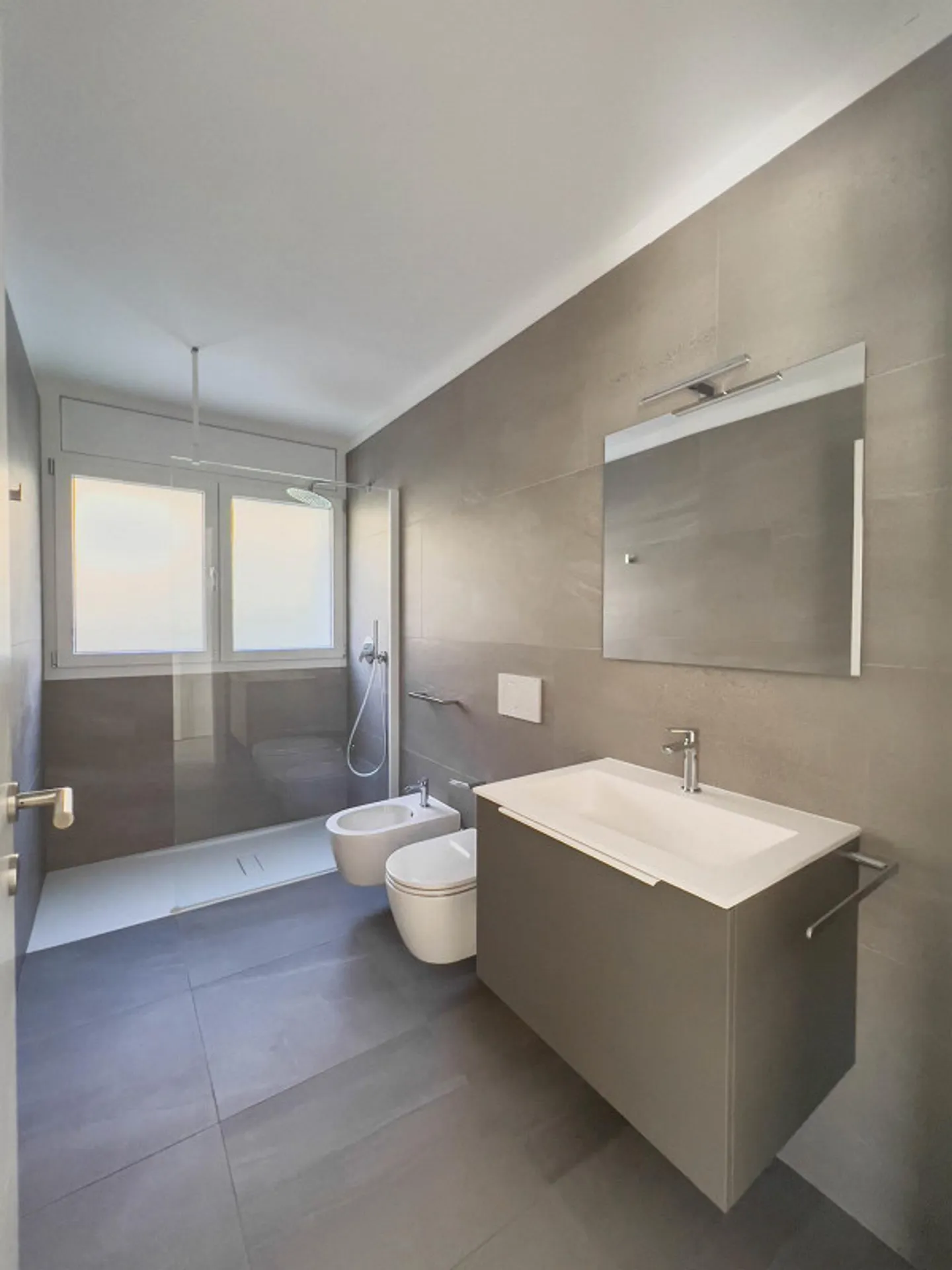 3.5 pièces avec grand jardin - Photo 8 sur 10