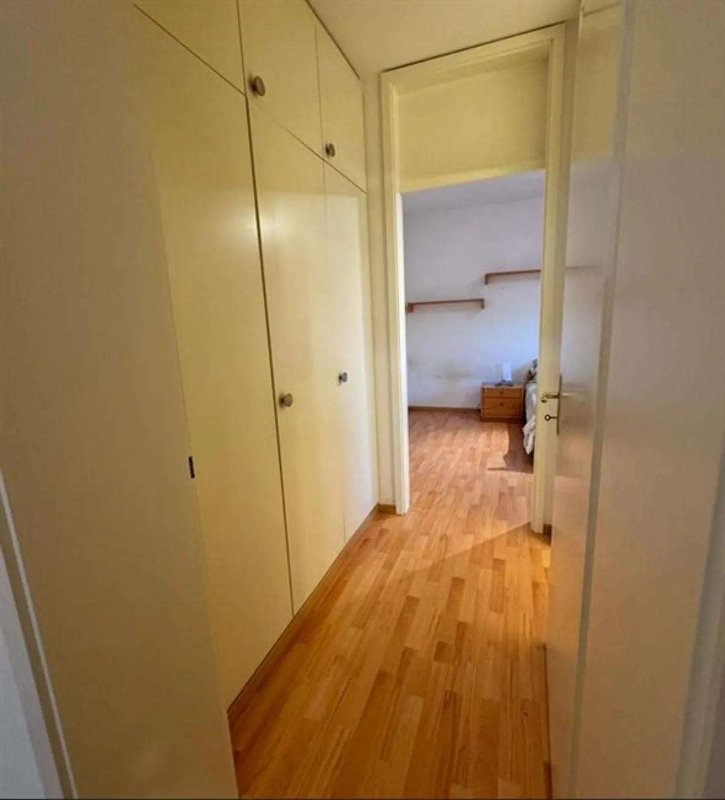 ampio appartamento di 2.5 locali con posteggio coperto a Lugano - quartiere Molino Nuovo - Foto 4 di 12