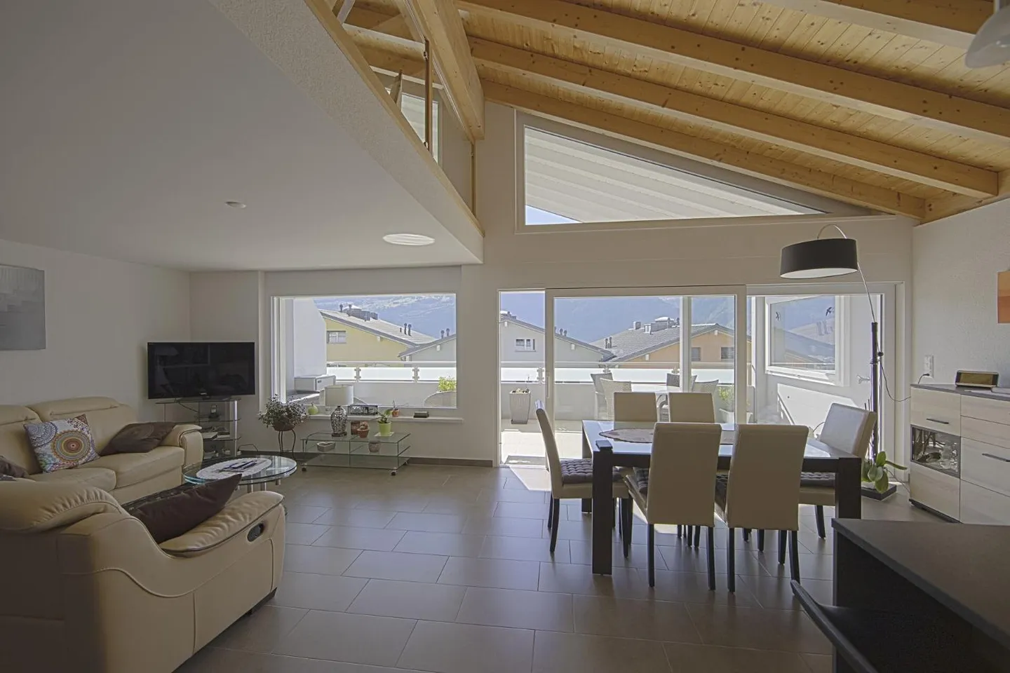 Duplex Attic with Stunning Views - Photo 7 of 13