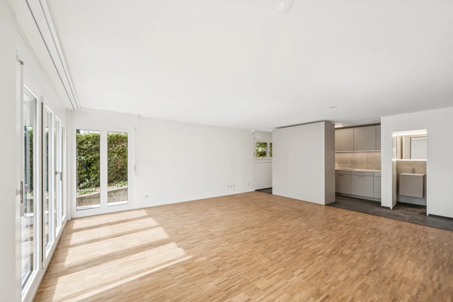 Votre nouvelle maison vous attend! - Photo 2 sur 7