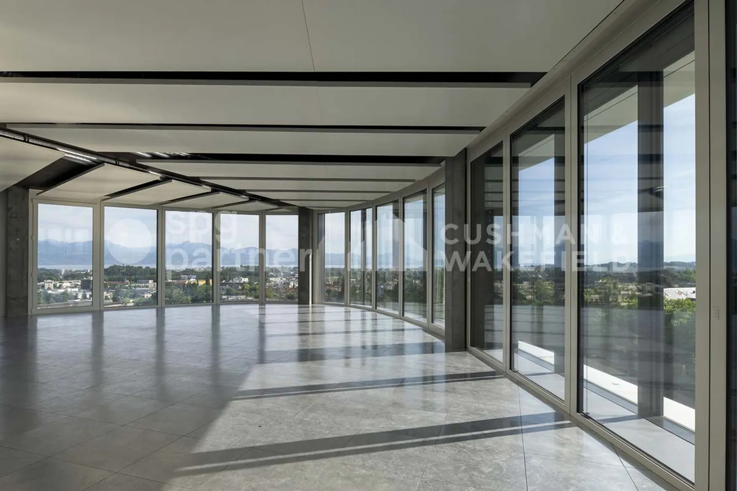 Bureaux à louer dans un bâtiment nouveau et représentatif - Photo 8 sur 13