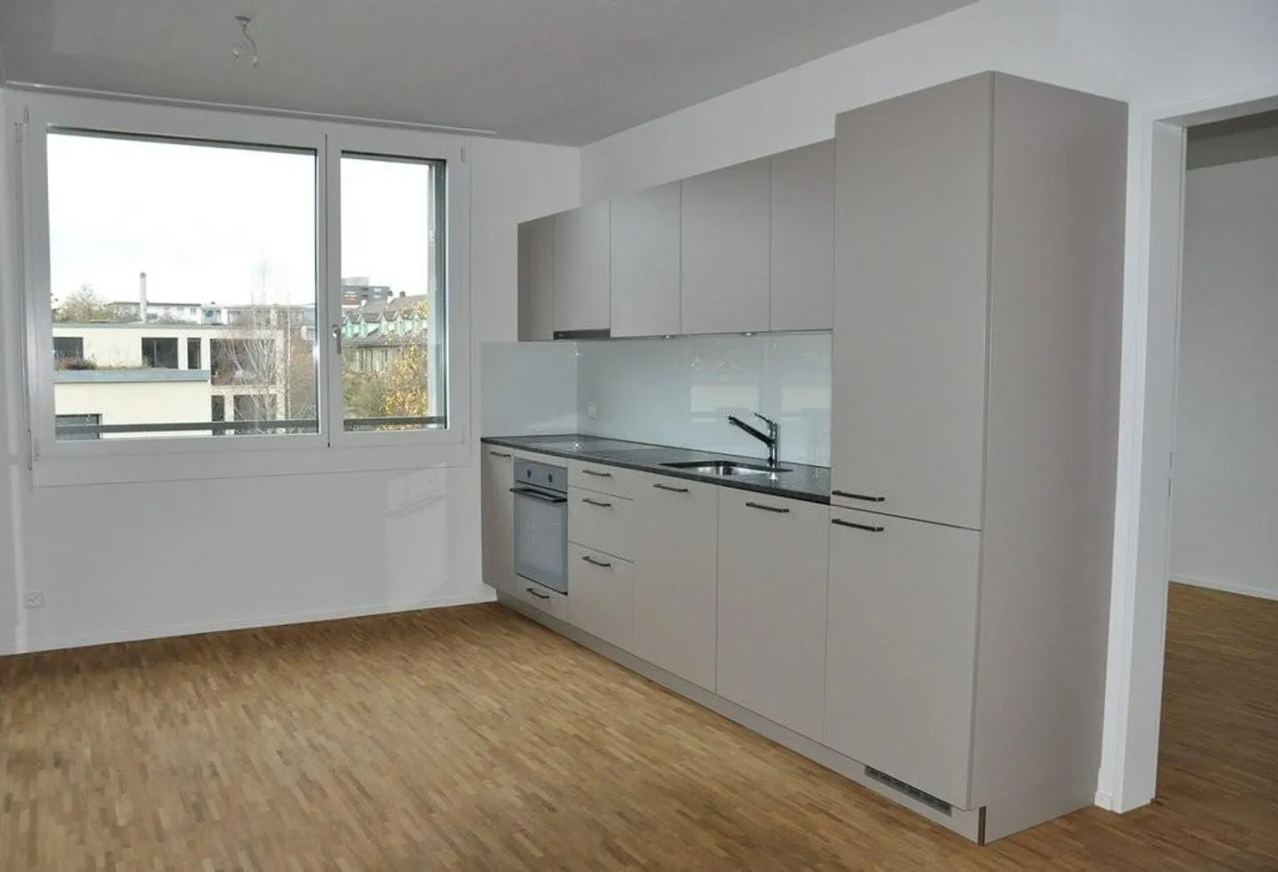 Vie moderne près d'Europaplatz - Photo 3 sur 6