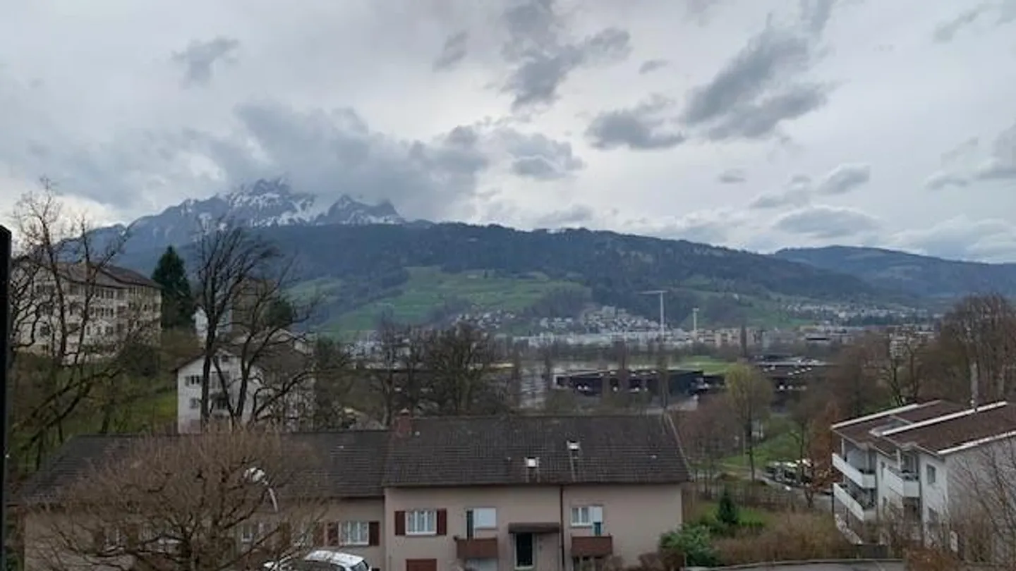 4-room maisonette apartment in an attractive residential area of the city of Lucerne - Photo 12 of 15