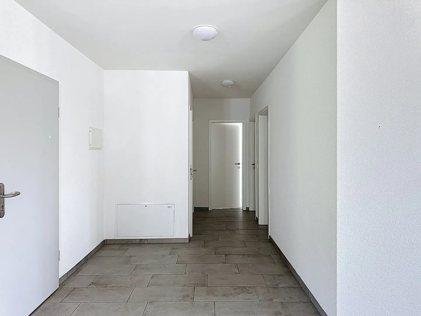 Appartamento in condominio di 4,5 locali al 1° piano - Foto 3 di 10