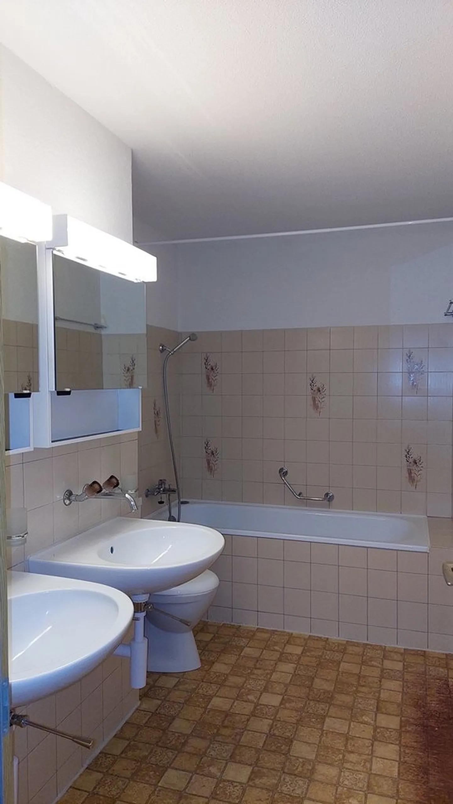 BÖSINGEN (FR) - 4.5 Zimmerwohnung im 1. Stock - Foto 7 von 10