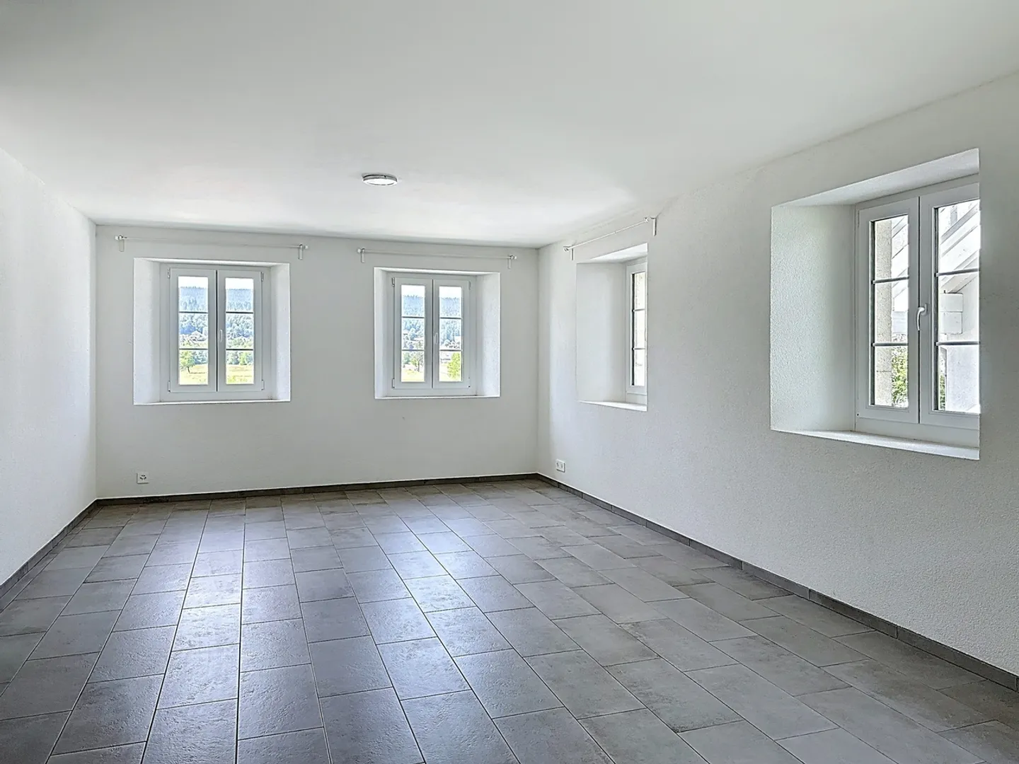 Appartamento in condominio di 4,5 locali al 1° piano - Foto 2 di 10