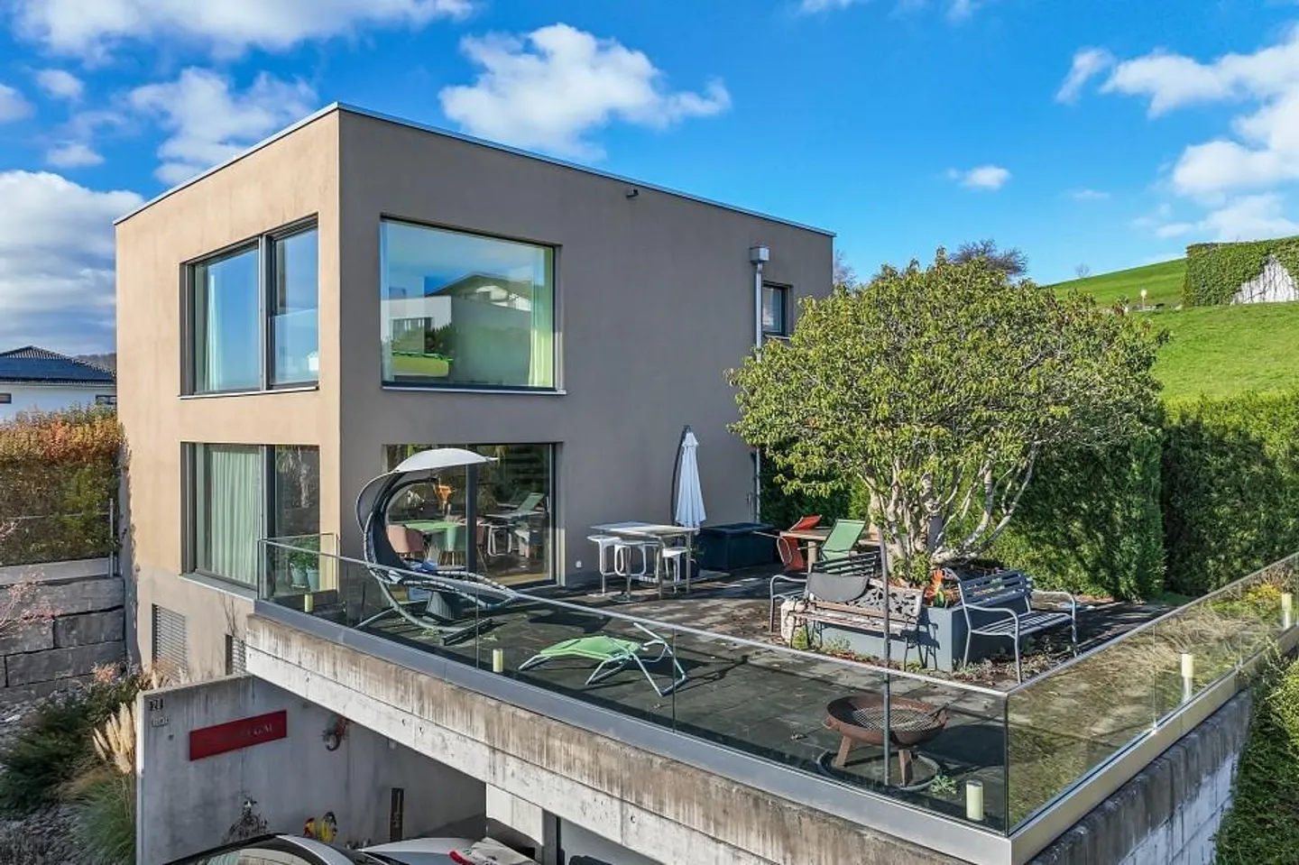 Maison moderne avec vue sur la montagne à 360° - Photo 2 sur 13