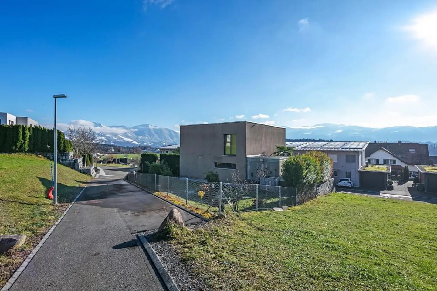 Maison moderne avec vue sur la montagne à 360° - Photo 3 sur 13