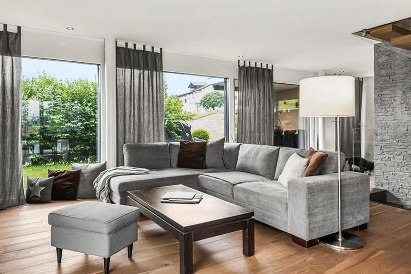 Maison moderne avec vue sur la montagne à 360° - Photo 4 sur 13