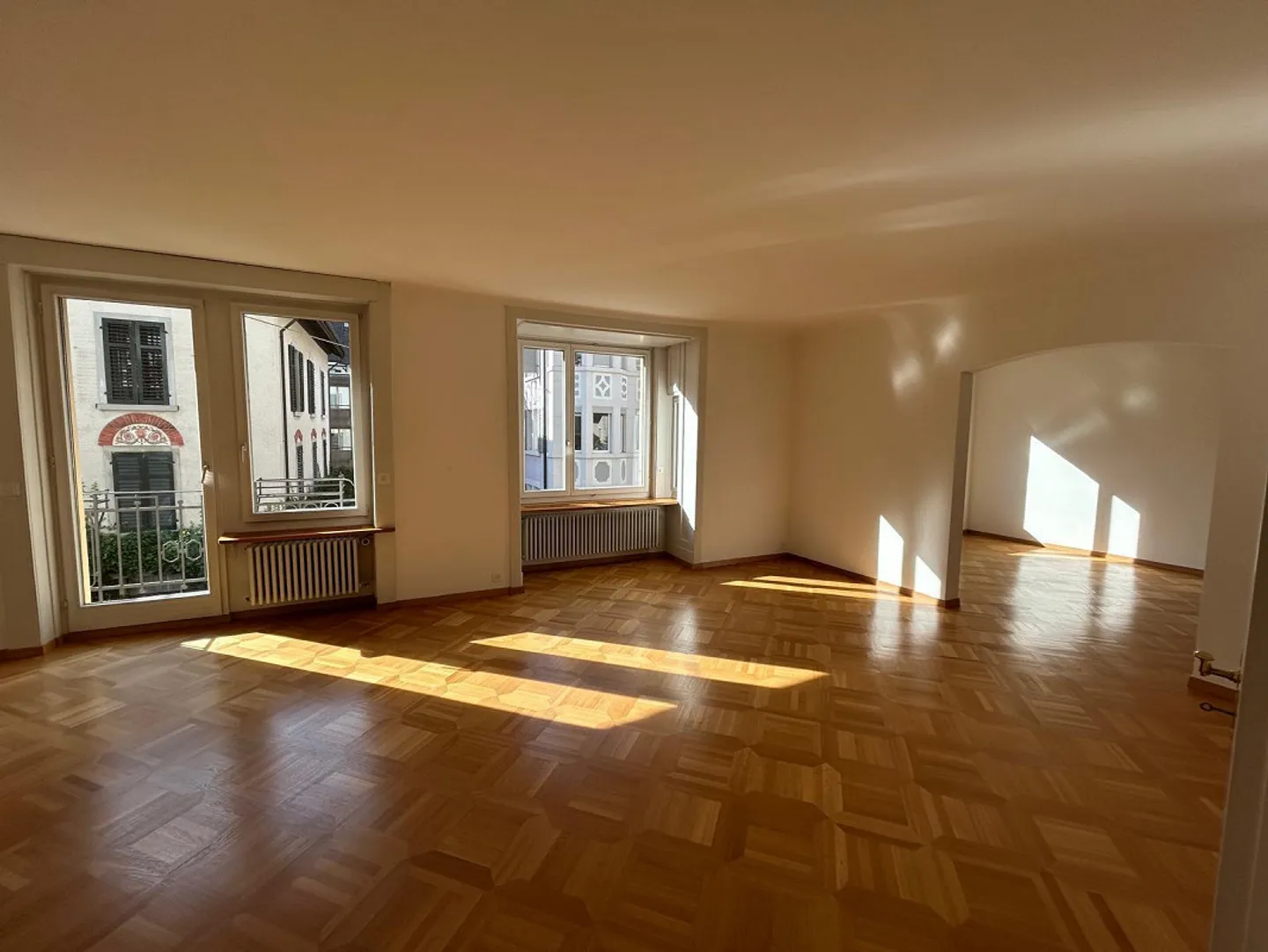 Spacious 3-room apartment in popular Zurich Seefeld - Photo 1 of 11