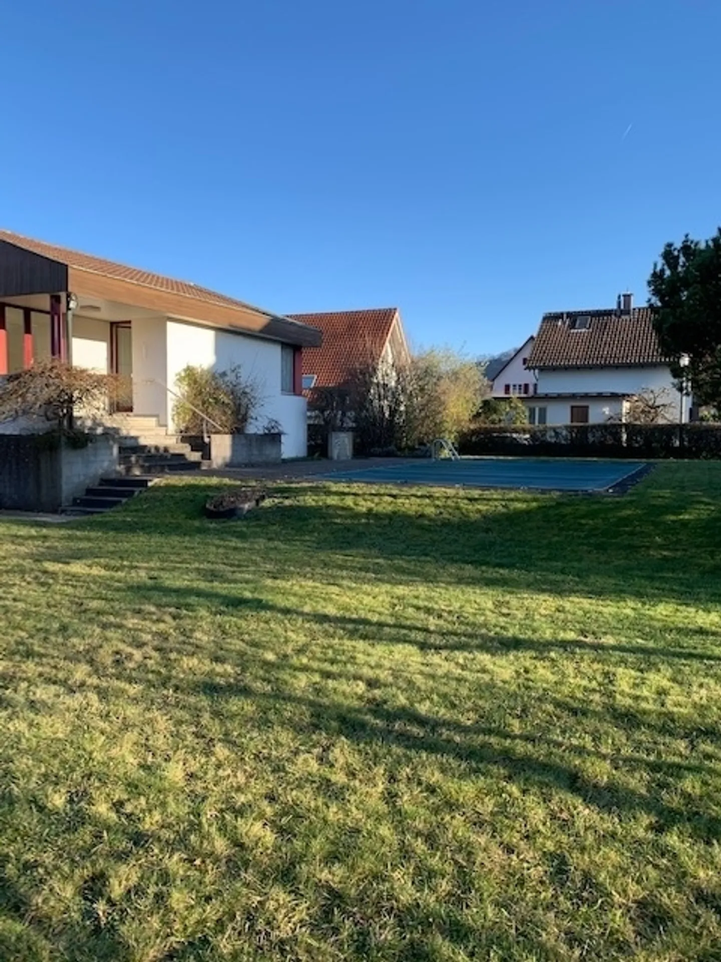 Charmantes Einfamilienhaus mit Pool - Foto 2 von 6