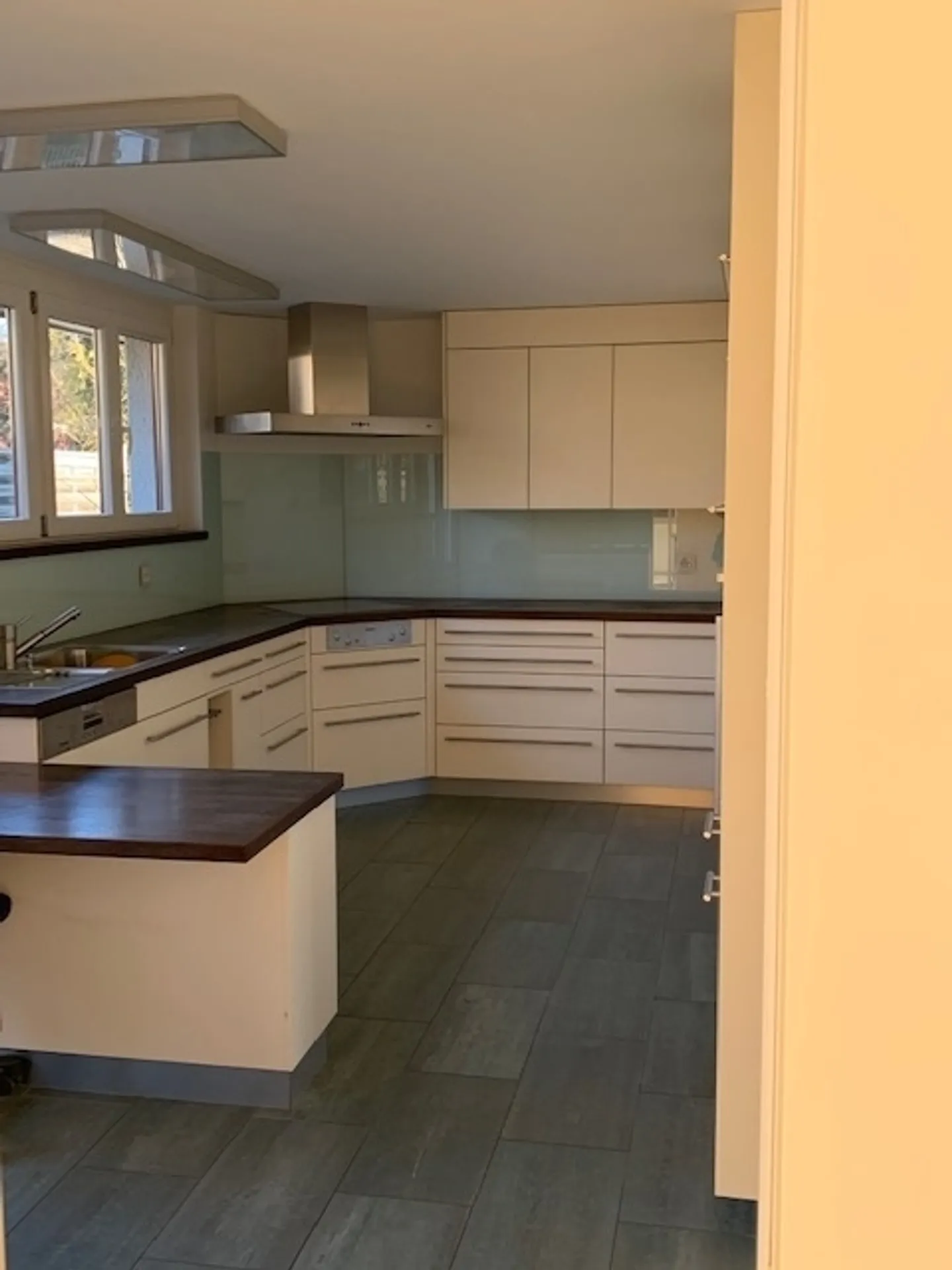 Charmantes Einfamilienhaus mit Pool - Foto 4 von 6