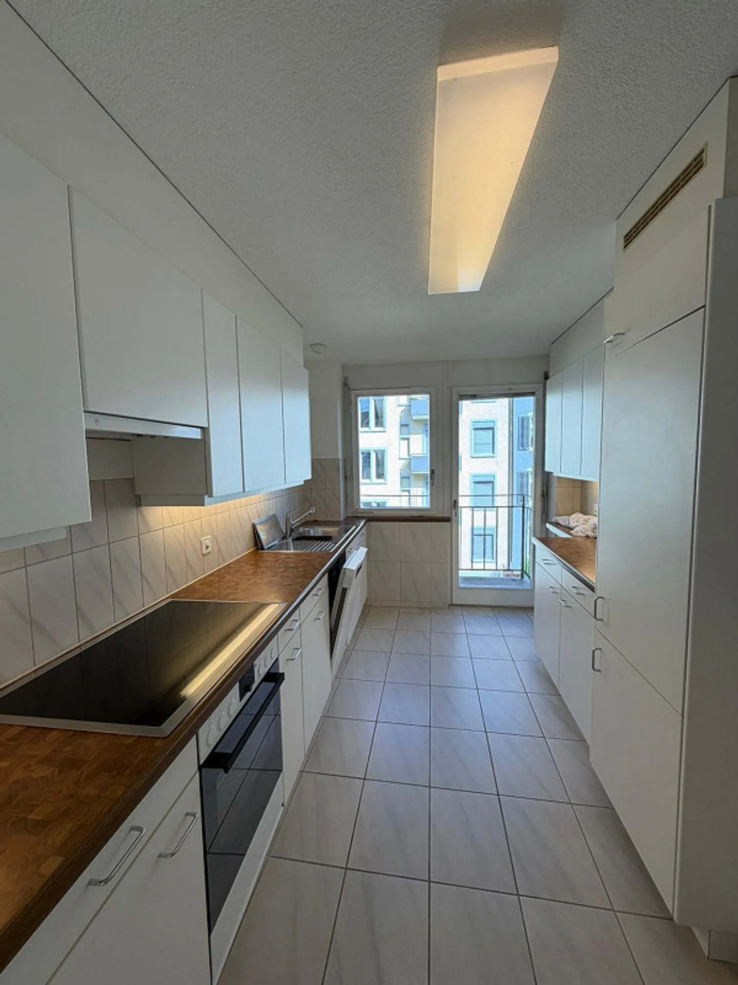 Spacious 3-room apartment in popular Zurich Seefeld - Photo 6 of 11