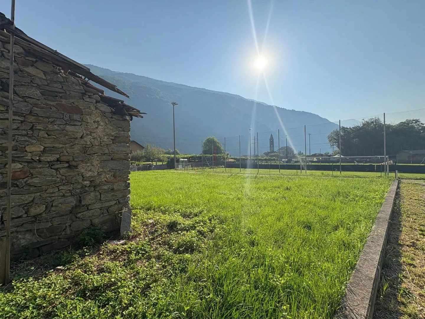Terreno soleggiato a Giornico - Foto 3 di 10
