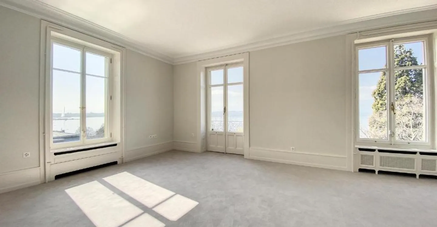 HERMANCE - CONTEMPORARY CONFIDENTIAL PROPERTY - Photo 6 of 13