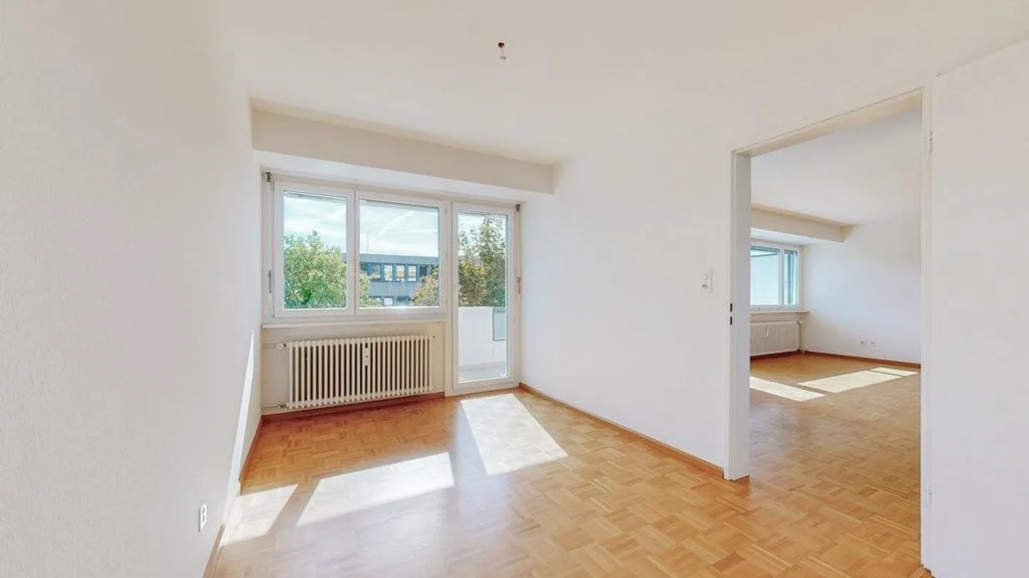 Your new family home - centrally located and with plenty of space! - Photo 10 of 12