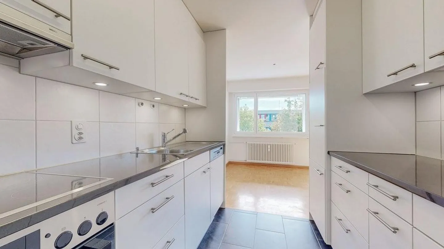 Your new family home - centrally located and with plenty of space! - Photo 3 of 12