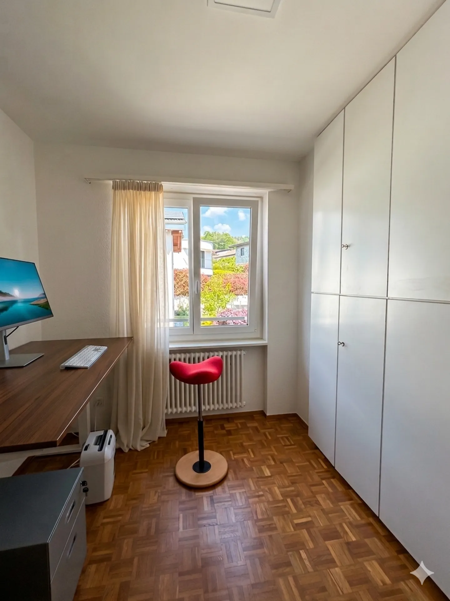 Geräumige Wohnung mit Bergblick - Foto 9 von 13