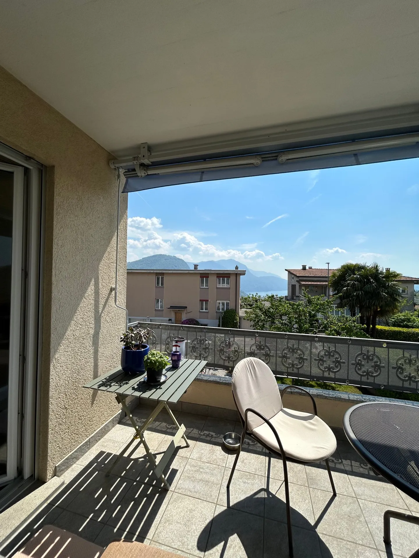 Geräumige Wohnung mit Bergblick - Foto 4 von 13