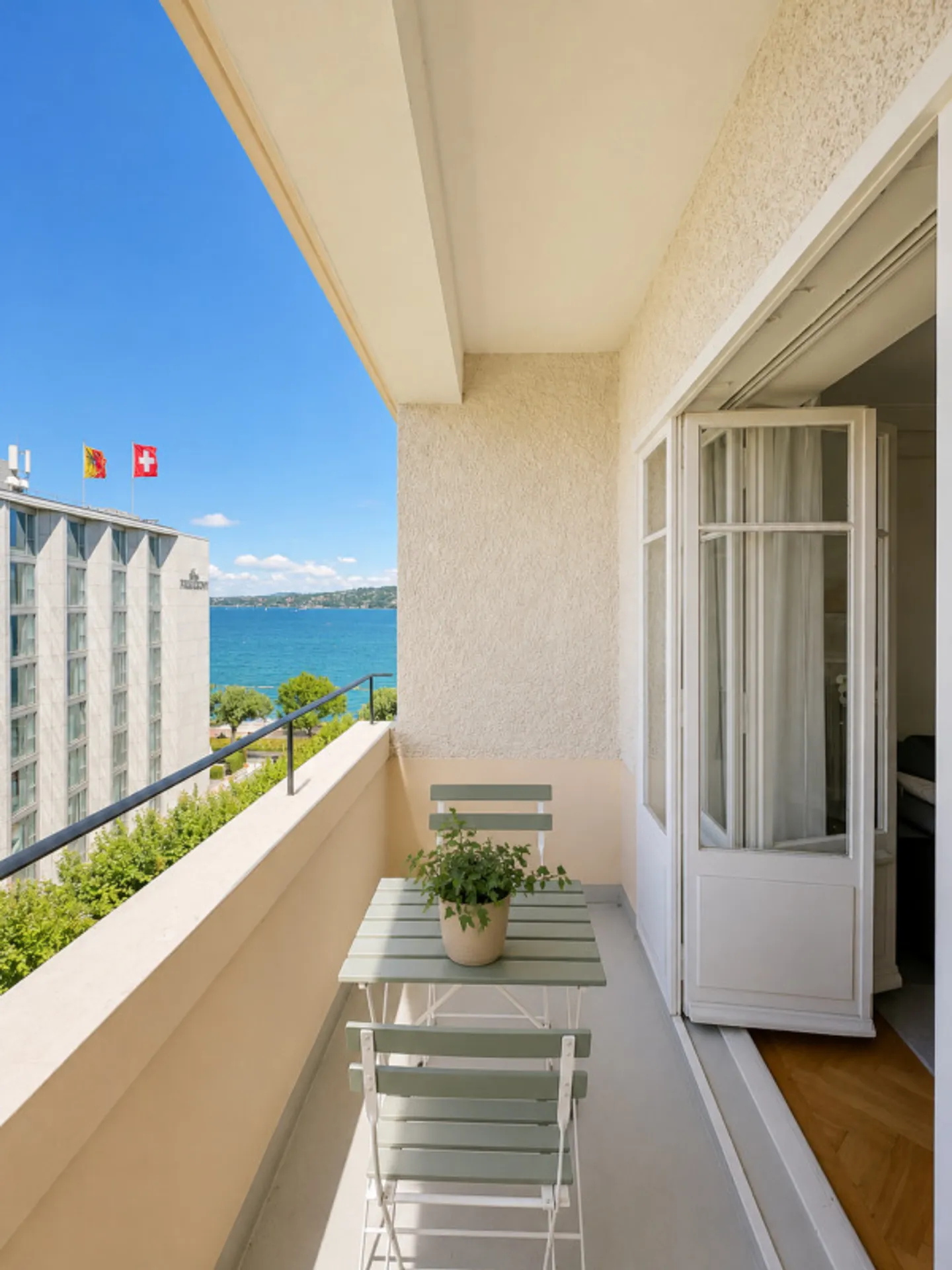 Charming apartment near the lake - Photo 12 of 25