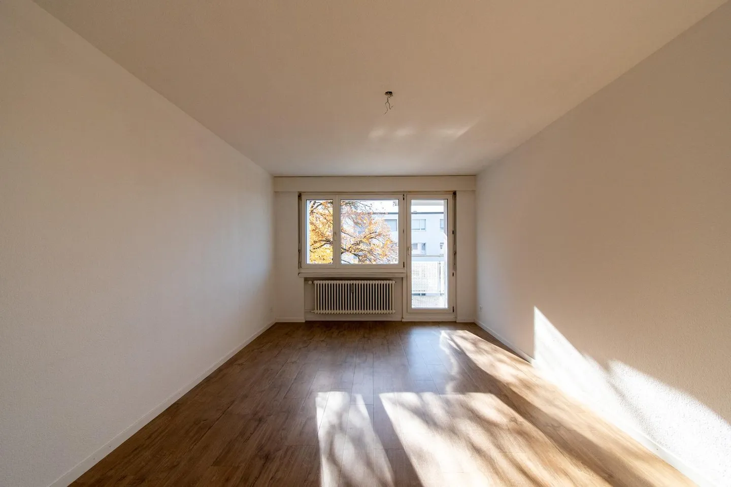 Ampio appartamento di 3,5 stanze con balcone soleggiato - Foto 2 di 13