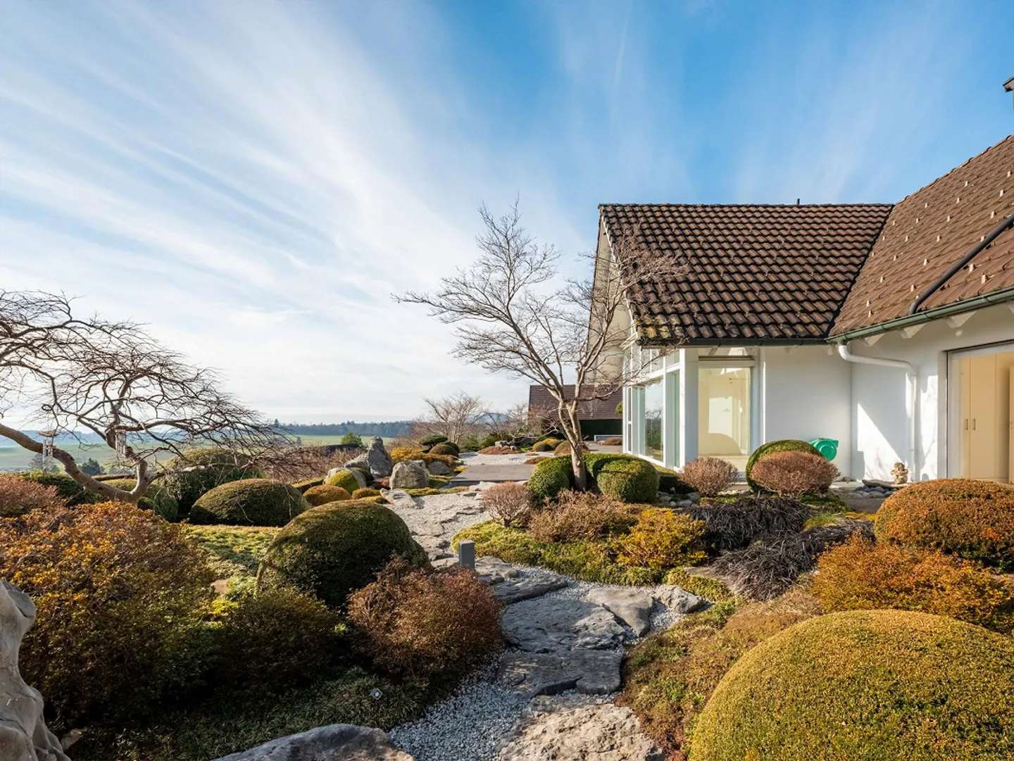 Panorama Villa in Prime Location: Wide View over Lake, City and Alps - Photo 2 of 5
