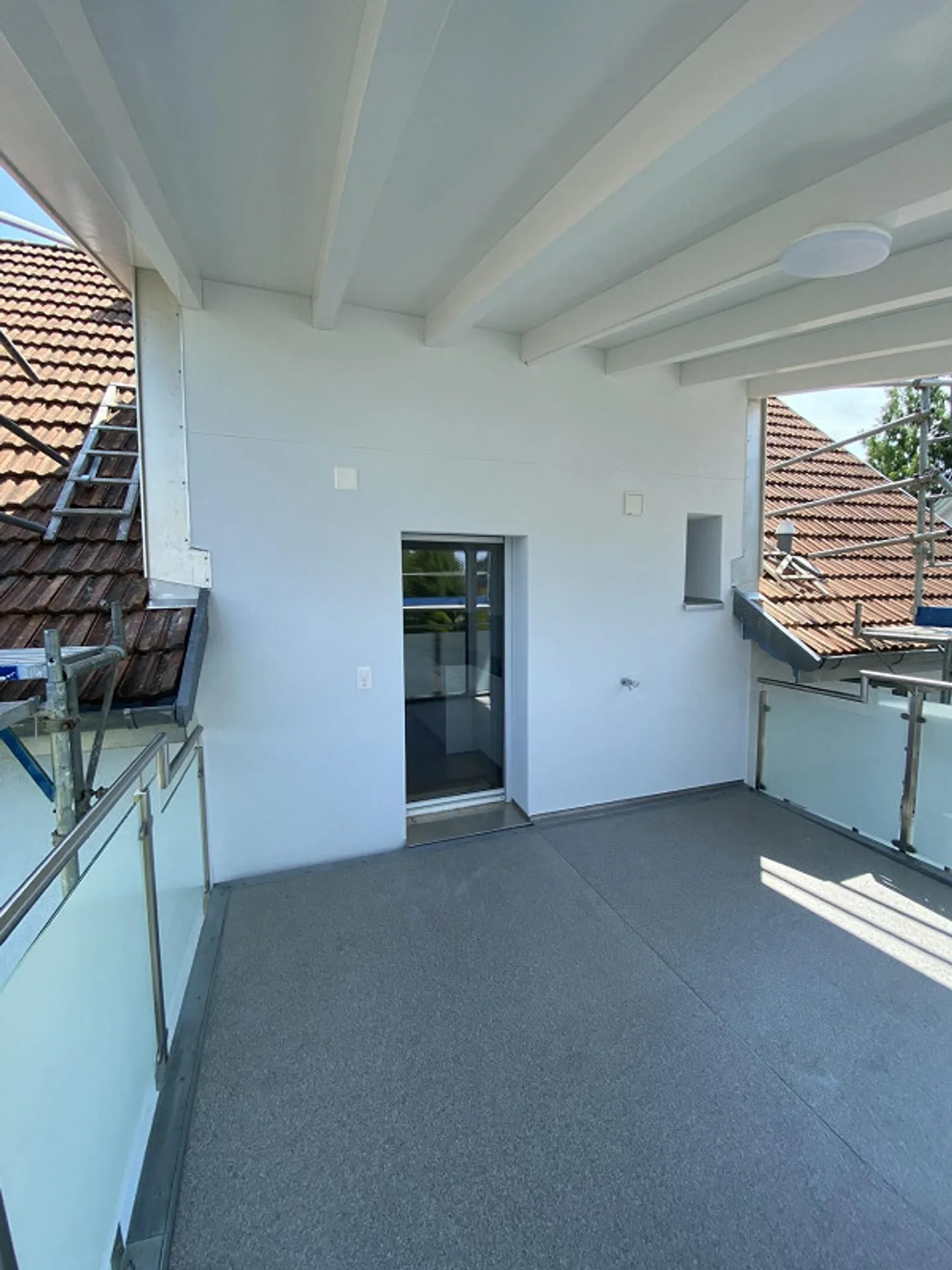 Charmante Wohnung mit grossem Balkon - Foto 8 von 9