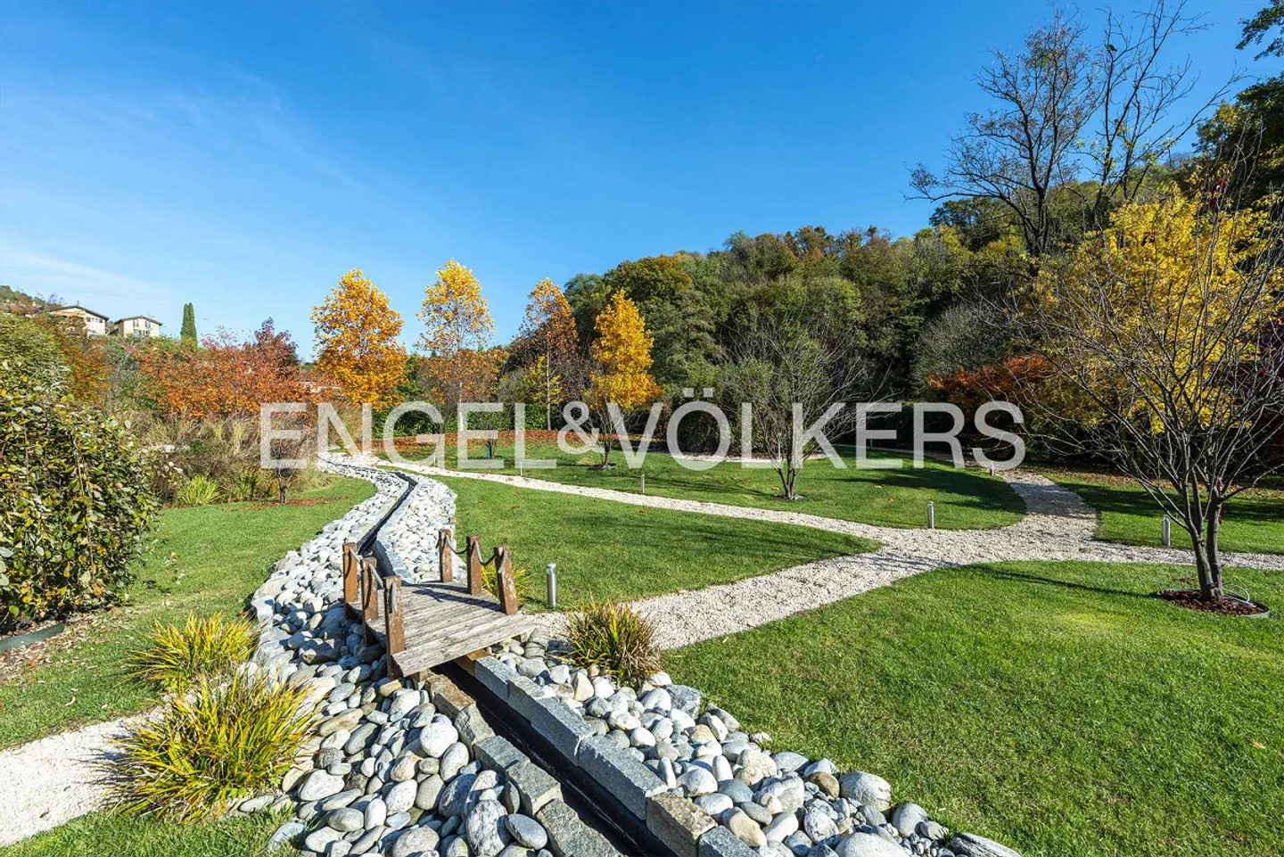 Prestigious residence directly by the lake - Photo 10 of 13