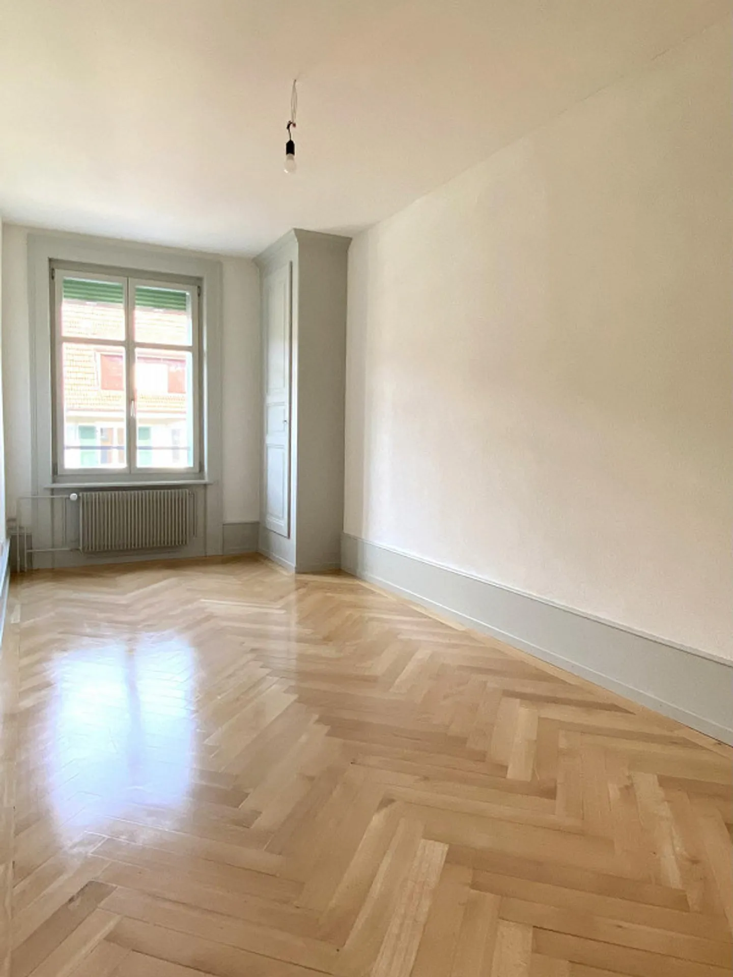 Old Building Apartment 3.5 Rooms - Photo 6 of 9