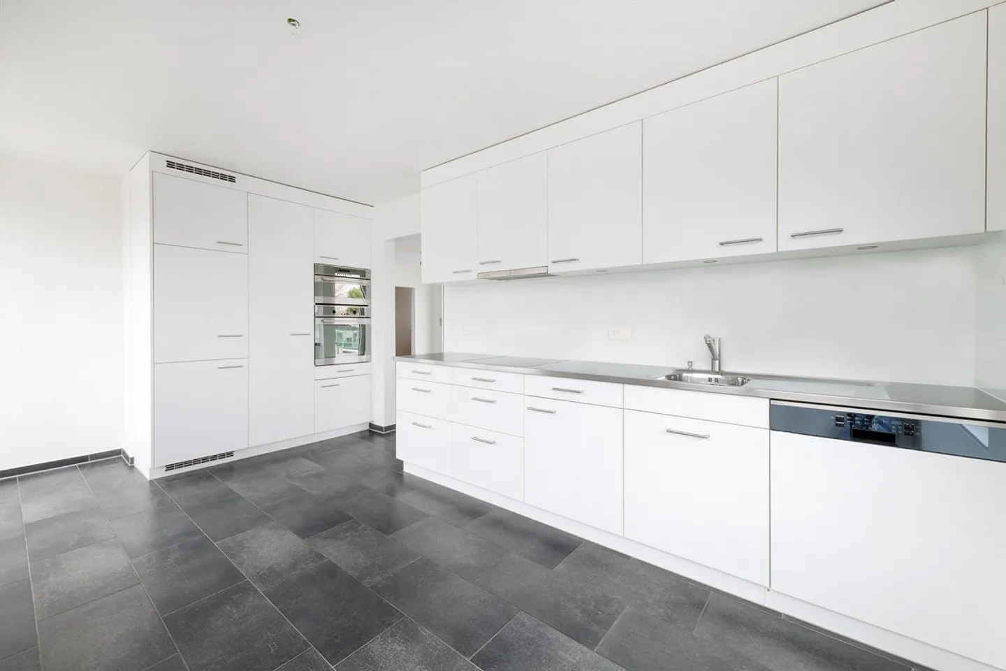 Appartamento Attico Moderno in una Posizione Tranquilla a Winterthur - Foto 3 di 8