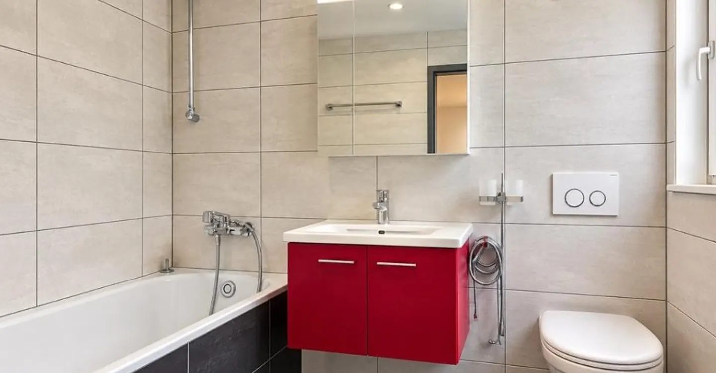 Appartement 4.5 pièces à CHF 2'500.--mois charges comprises - Foto 3 di 7