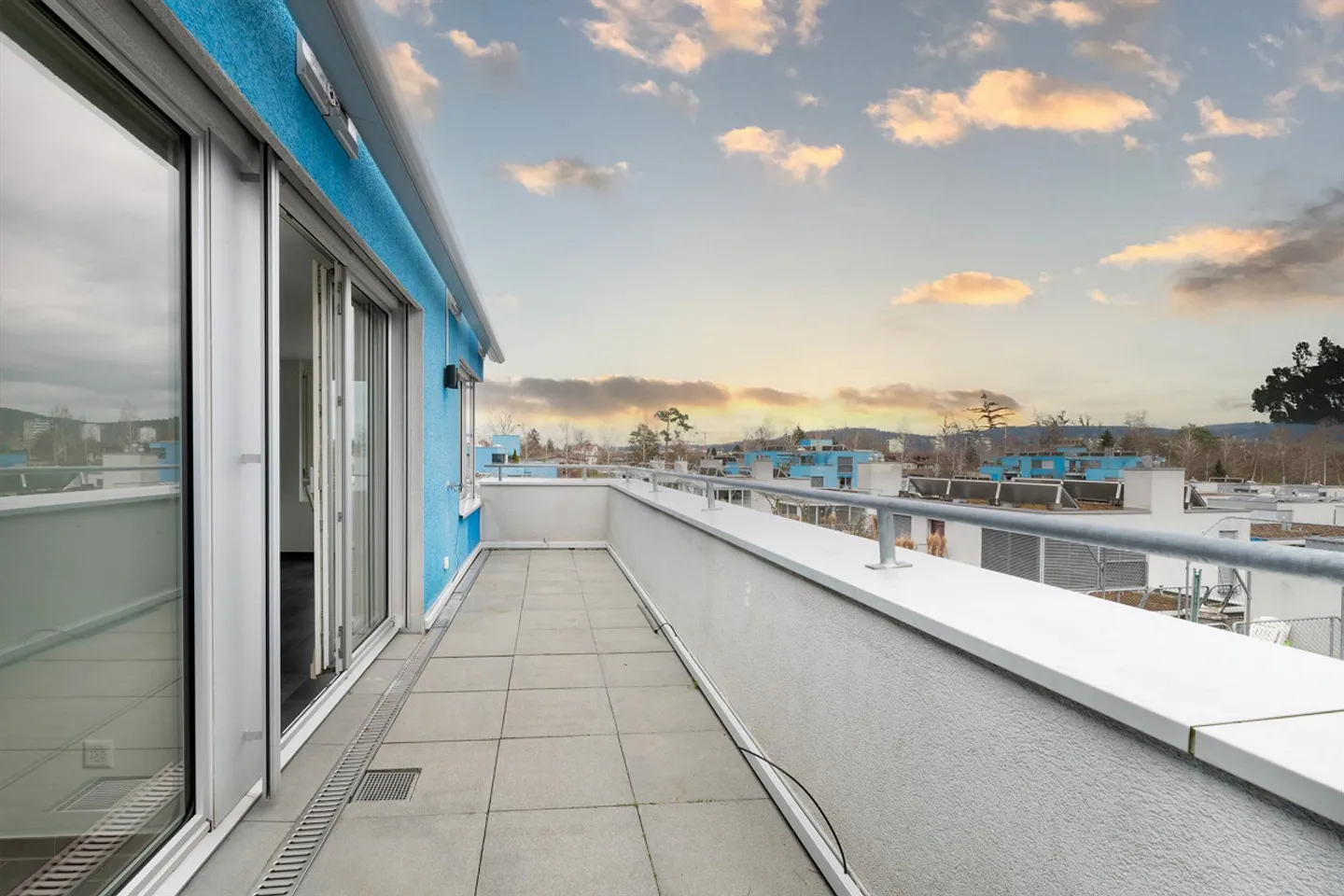 Appartamento Attico Moderno in una Posizione Tranquilla a Winterthur - Foto 1 di 8
