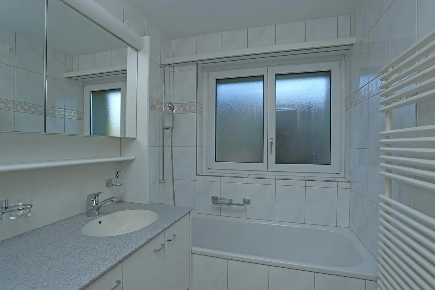 Cozy 4.5-room apartment in a quiet residential area - Photo 7 of 9