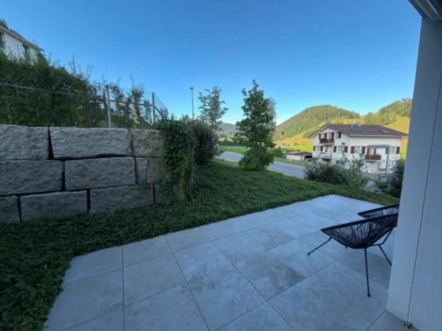 Modern 3.5-room garden apartment with Bürgenstock and valley views - Photo 1 of 17