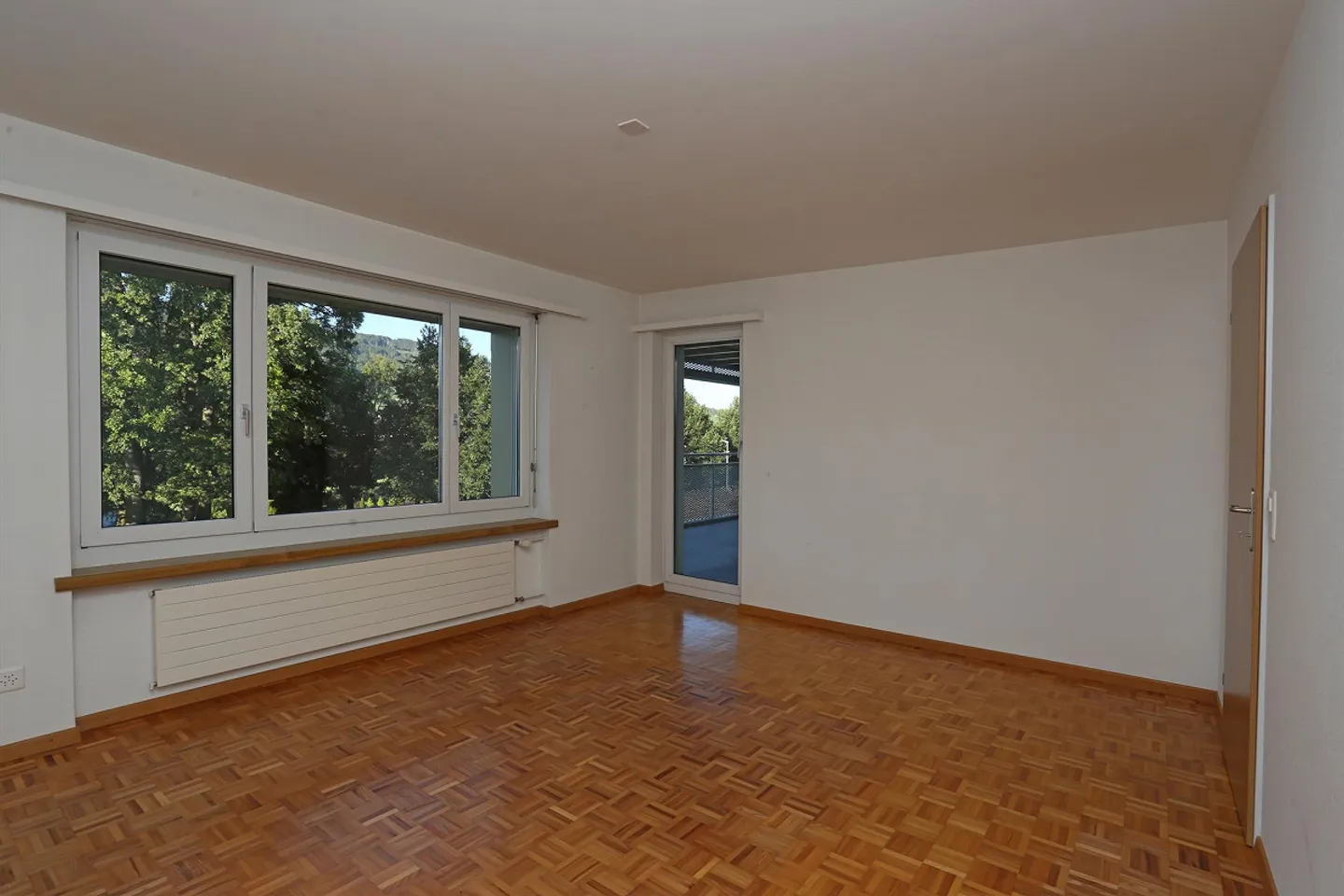 Cozy 4.5-room apartment in a quiet residential area - Photo 3 of 9