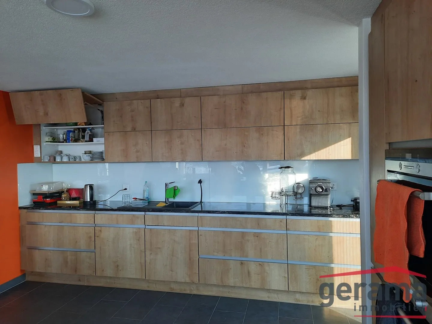 Bel palazzo in affitto con 3 appartamenti e piscina comune - Foto 18 di 36
