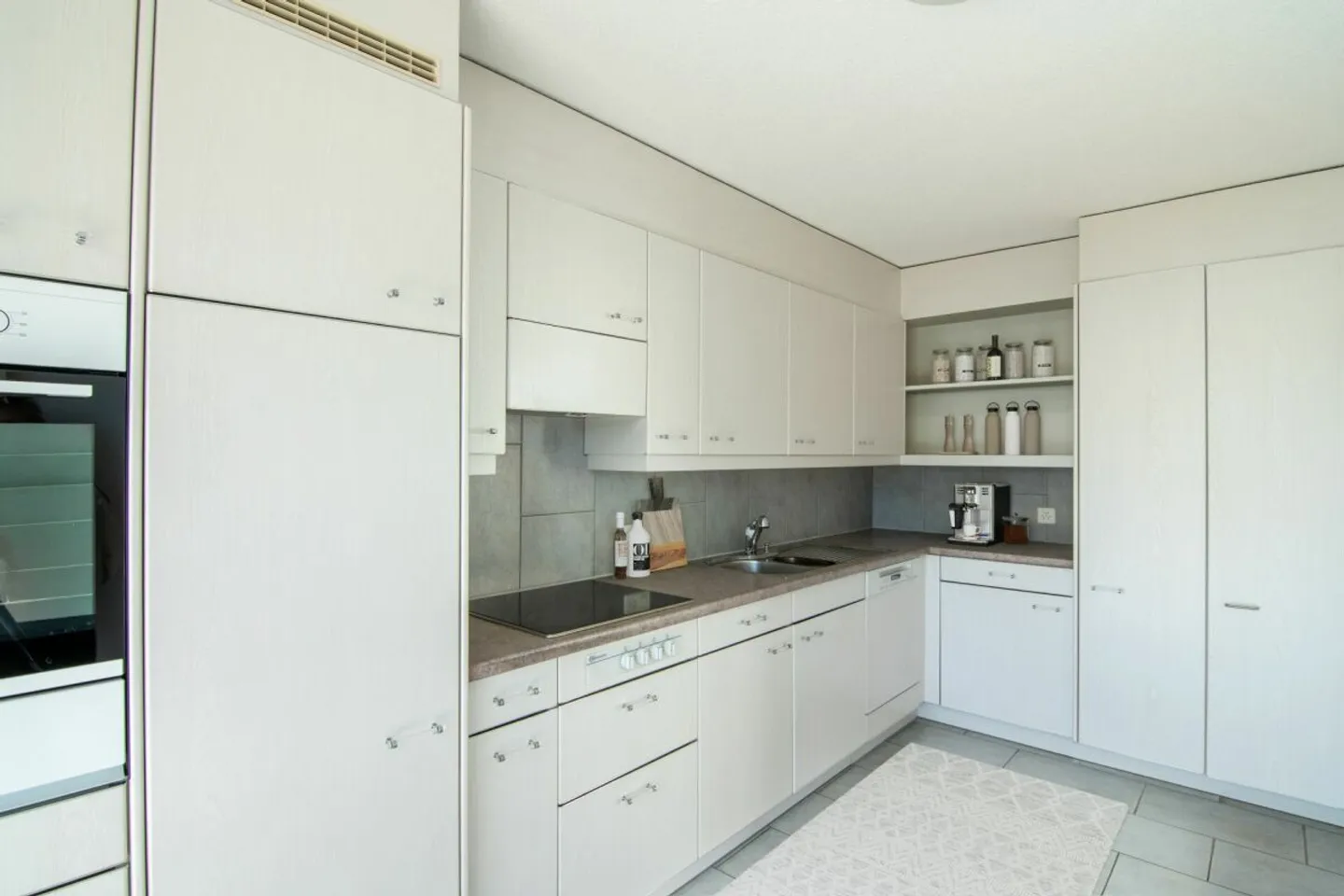 Charming 3.5-Room Apartment - Photo 8 of 22