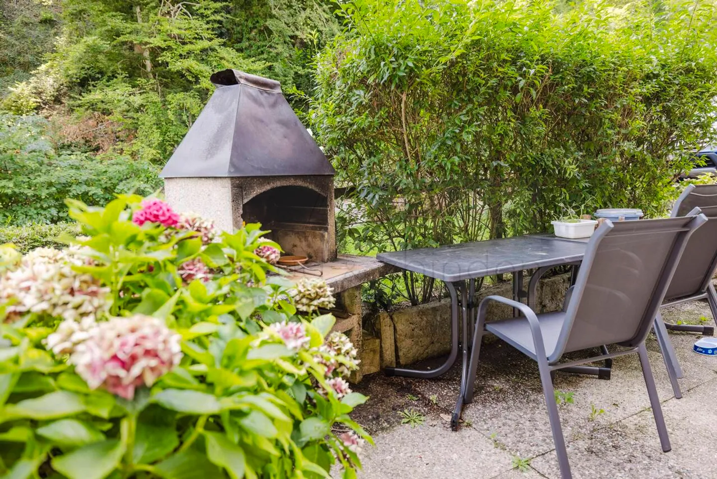 Charming house with 4.5 rooms and lake view - Photo 4 of 9