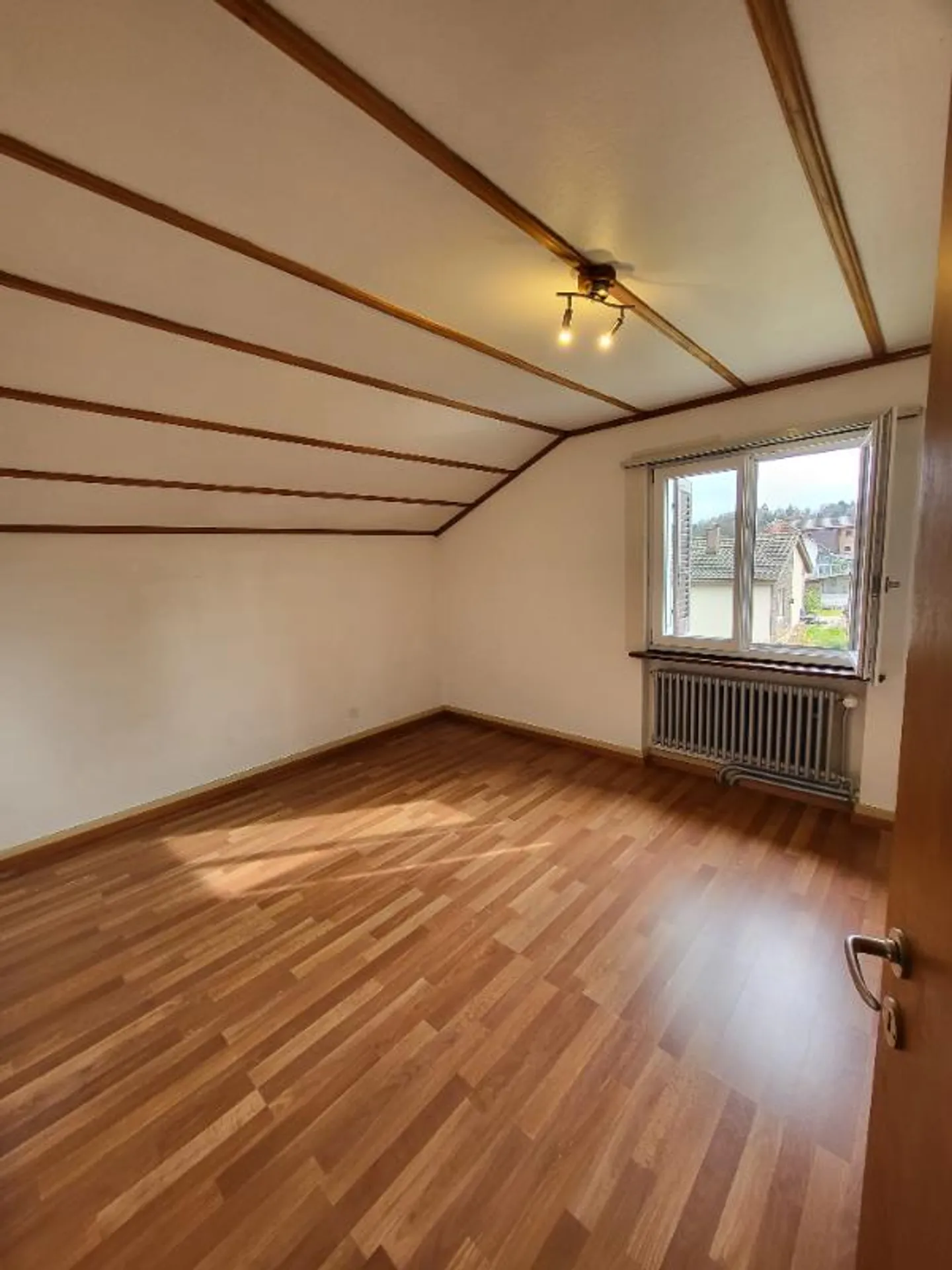 Maison individuelle de 4,5 pièces - Photo 3 sur 5