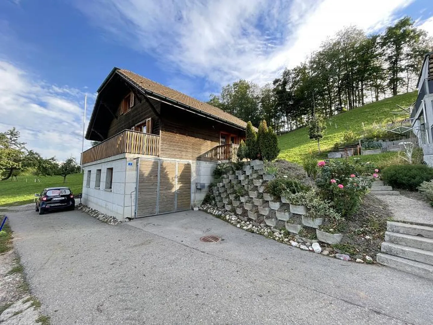 MIT NEUER KÜCHE UND UNVERBAUBAREM AUSBLICK - Foto 1 di 6
