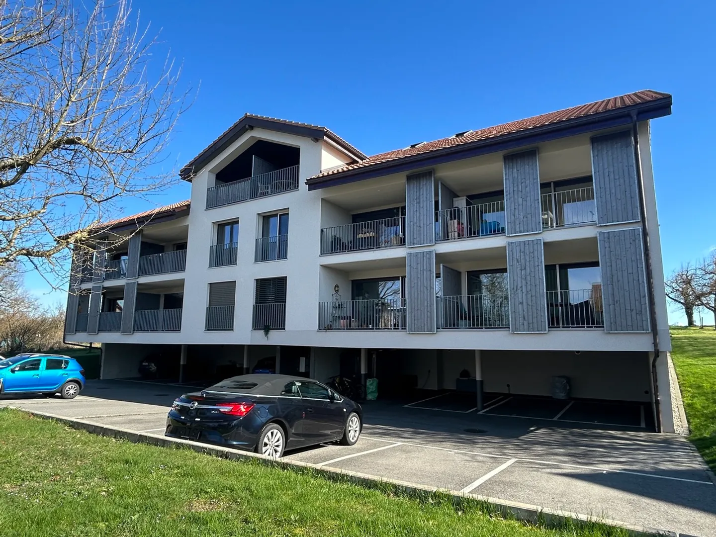 Appartement moderne avec vue lac - Photo 3 sur 11