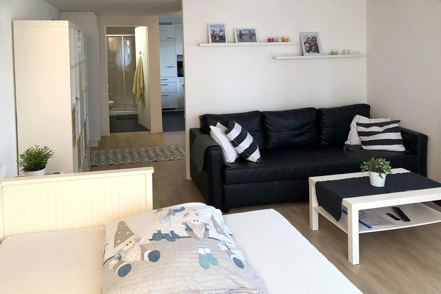 Modern Studio with Comfort - Photo 2 of 8