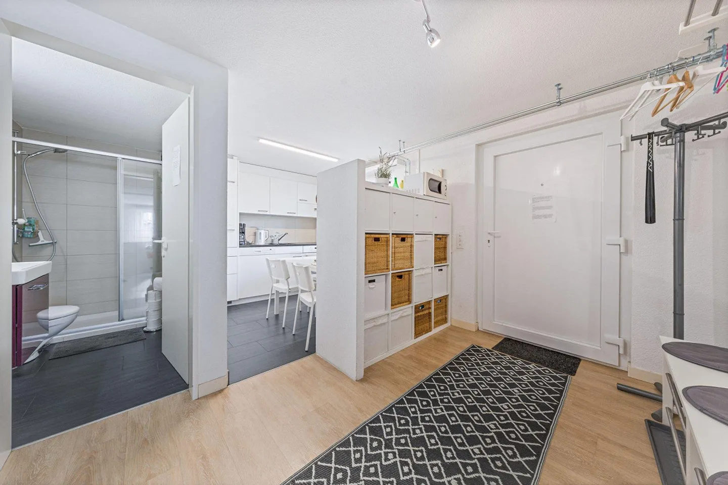 Modern Studio with Comfort - Photo 6 of 8