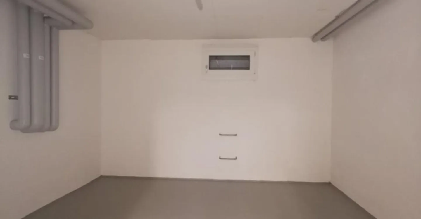 Storage room for rent - Photo 2 of 2