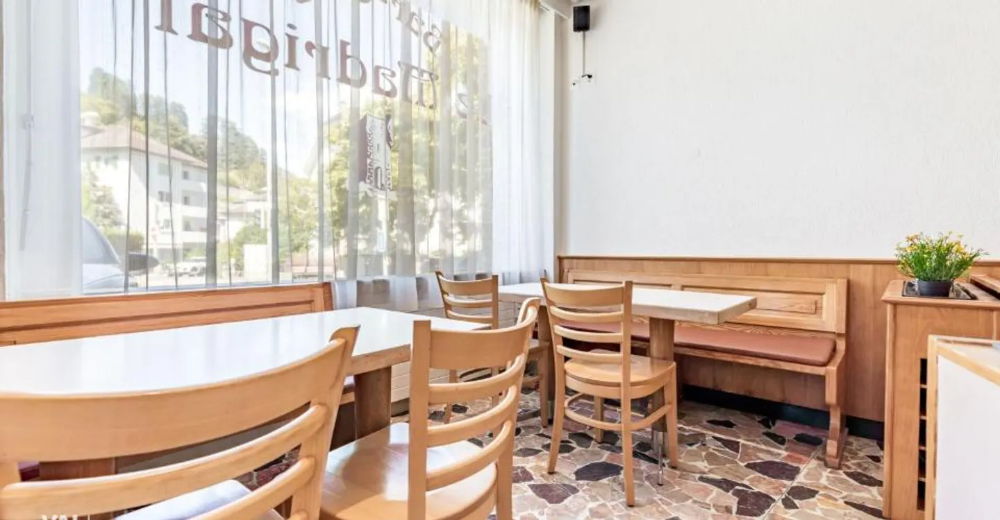 Bar-Caffè con Terrazza, Pronto da Riprendere! - Foto 5 di 9