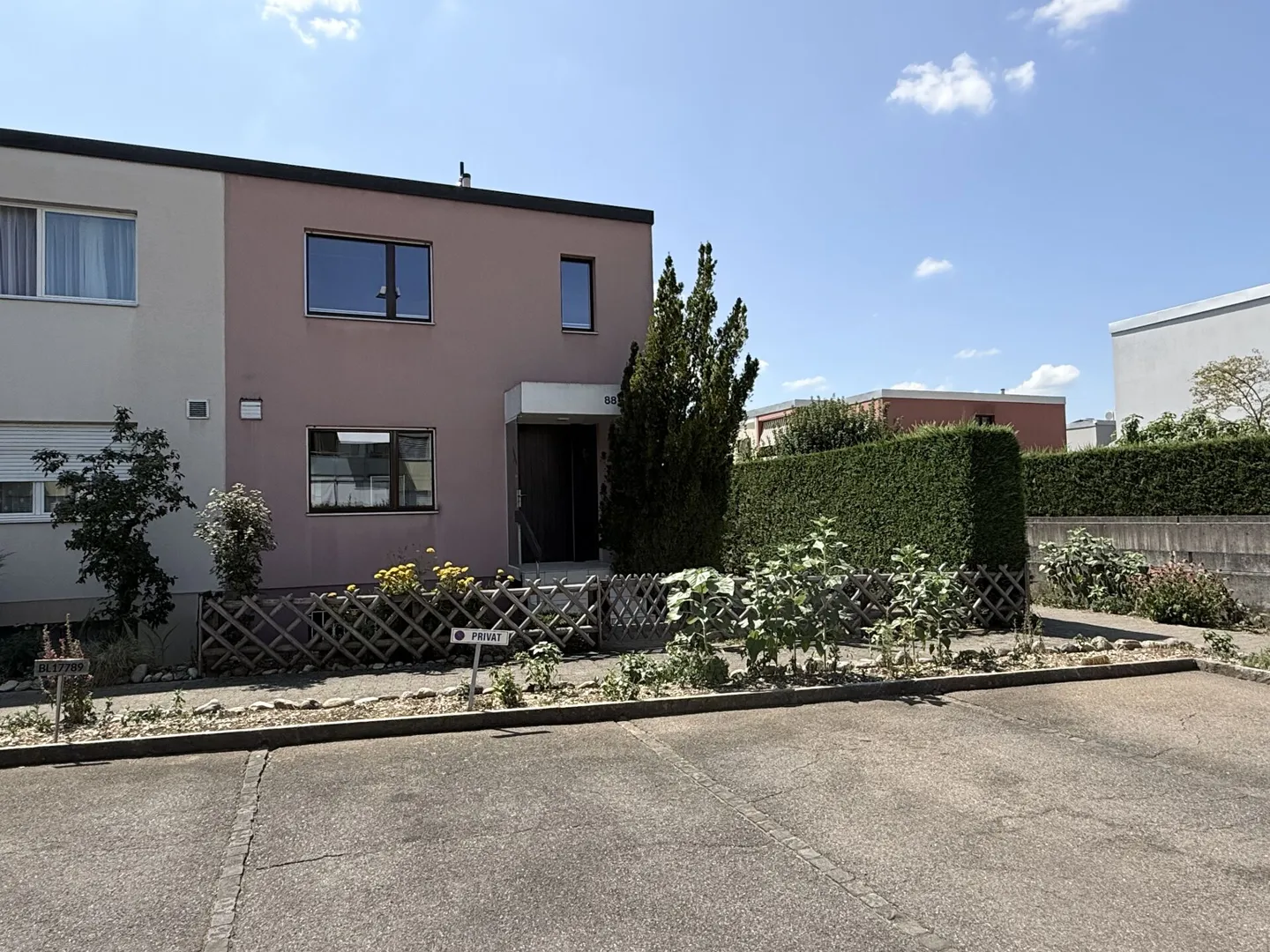 Maison Charmante avec Jardin à Reinach - Photo 1 sur 21