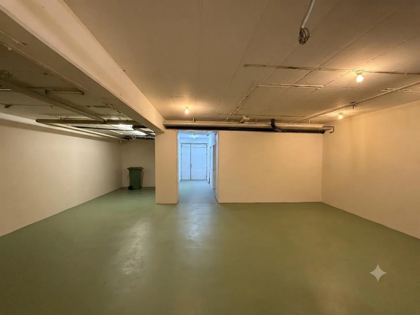 Beaucoup d'espace pour vos idées - 166 m² sur deux niveaux - Photo 3 sur 10