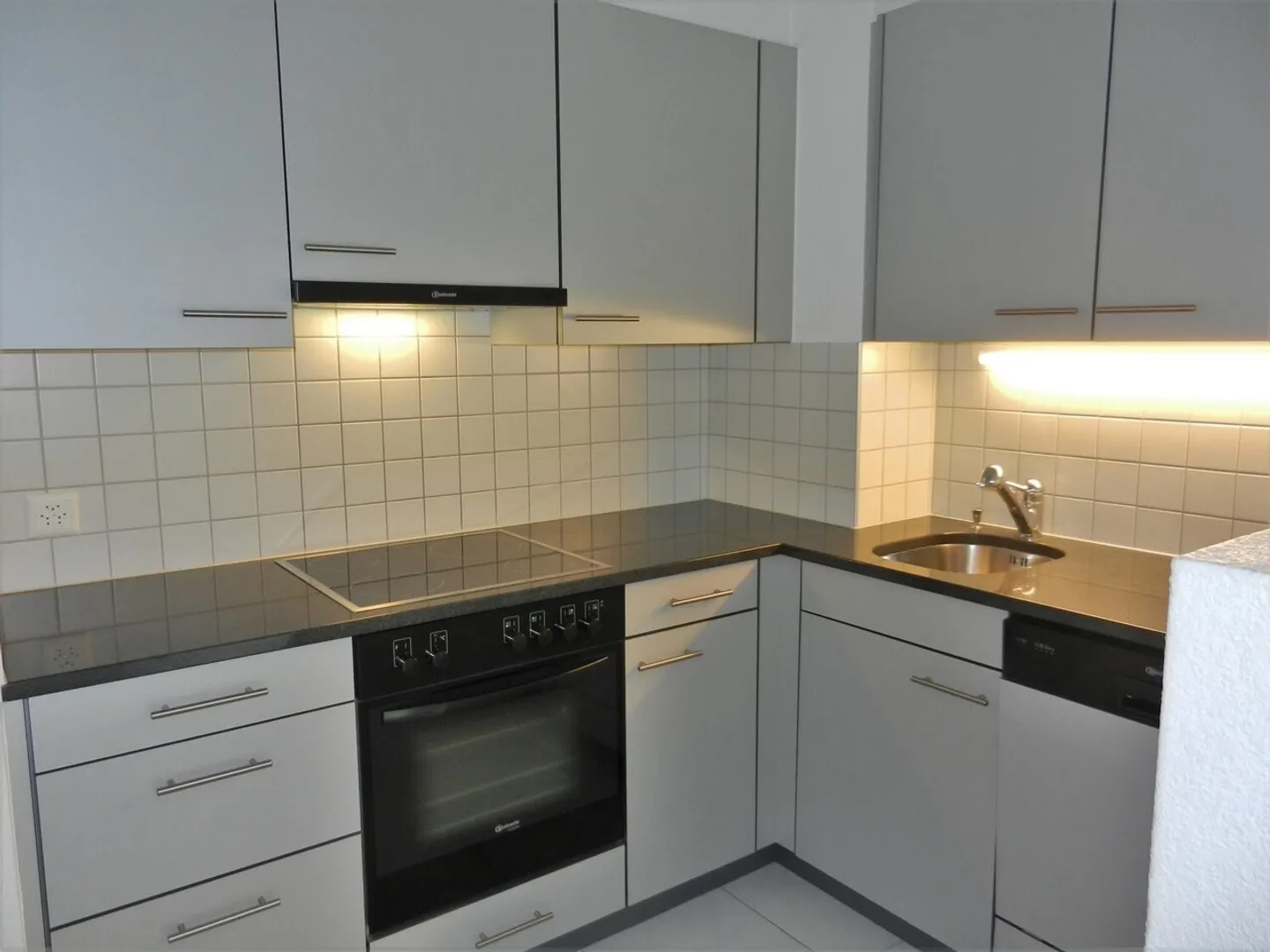 Charmante Wohnung mit Balkon - Foto 2 von 5