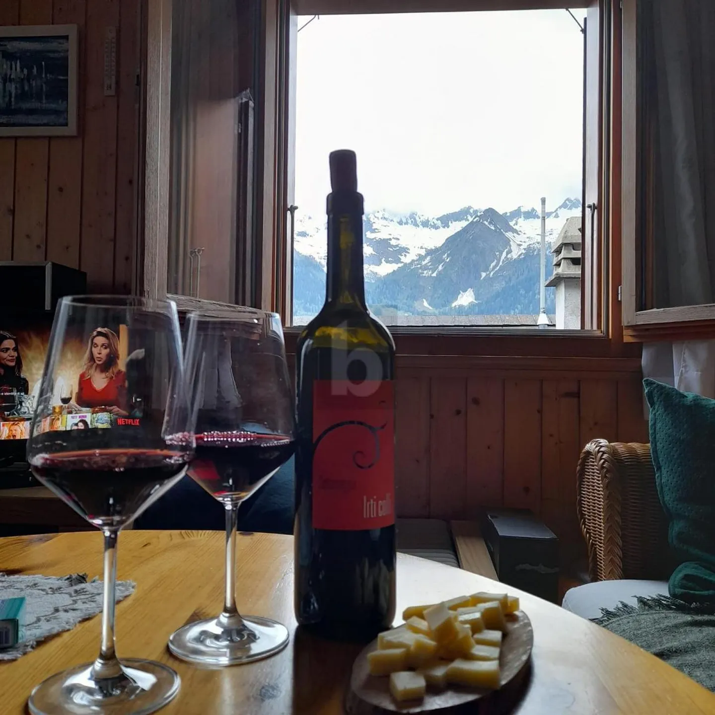 Spazioso e soleggiato in una posizione tranquilla - Foto 5 di 6